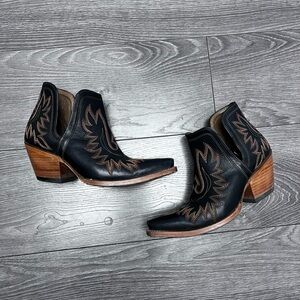 Ariat Women's Dixon Western Booties in Brooklyn Black full-grain leather 7.5
